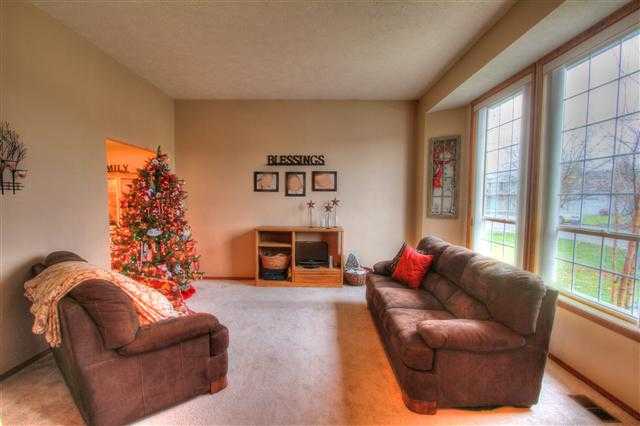 12115 E 37th Ct - Photo 3