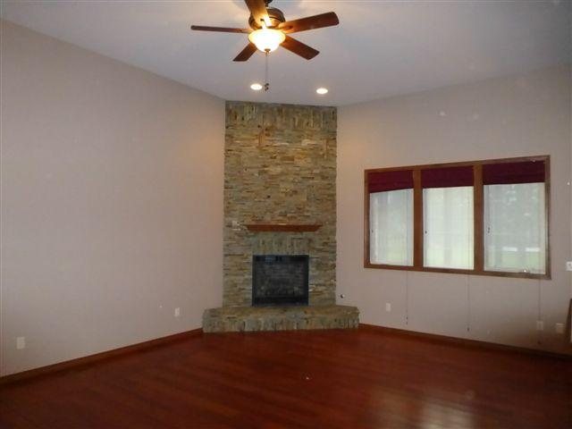 420 Palmer Ln - Photo 3