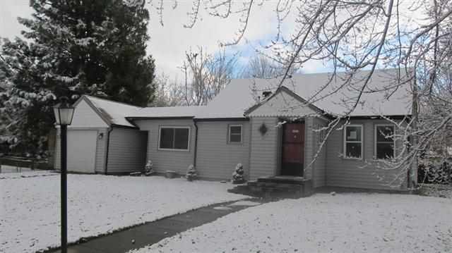 1015 Merriam St - Photo 1
