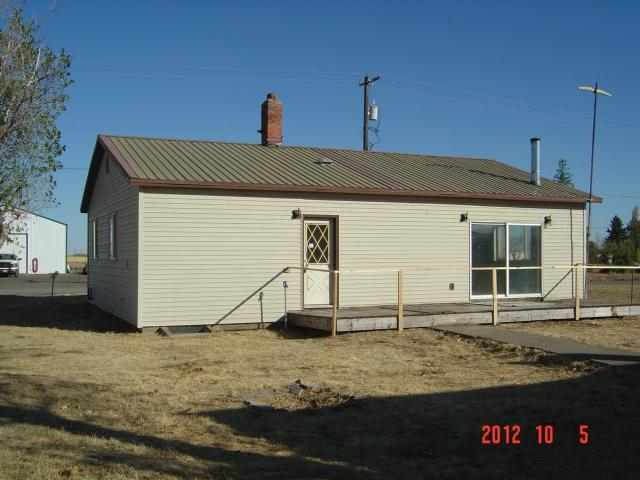 455 NE Adams - Photo 9