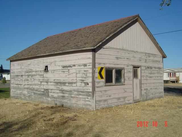 455 NE Adams - Photo 10