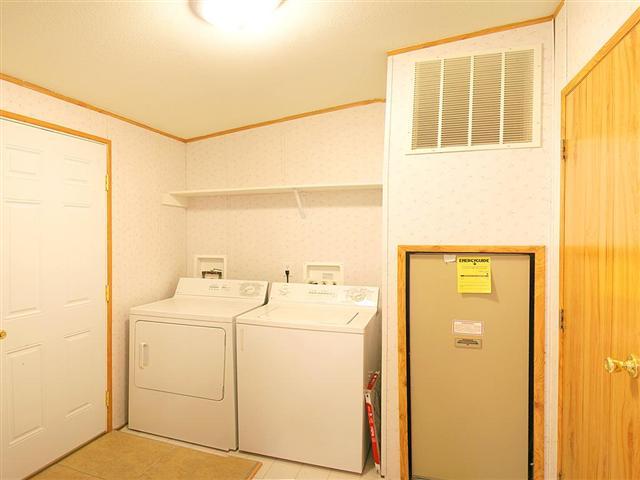 6407 Lakeview Rd - Photo 5