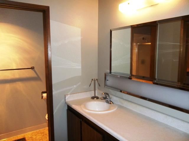 1718 E 59th - Photo 6