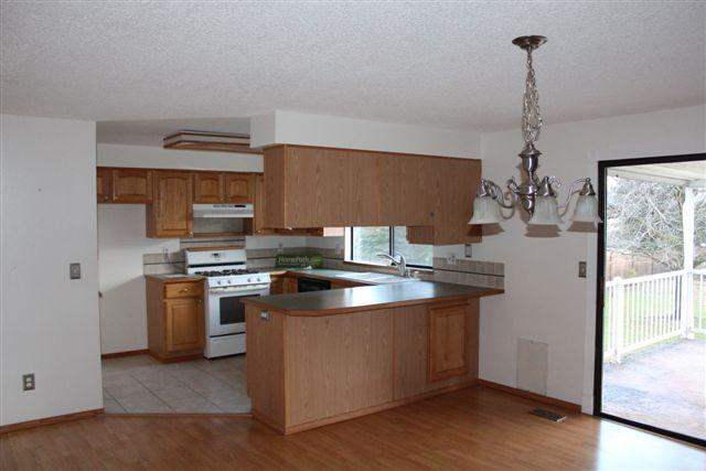 1915 S Bannen Rd - Photo 3
