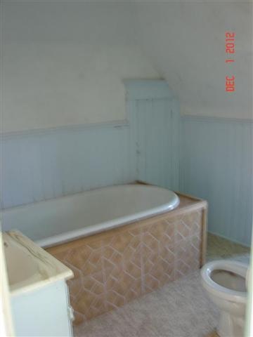 714 W Spofford Ave - Photo 9