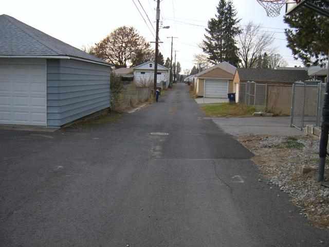 2422 W Broad Ave - Photo 18