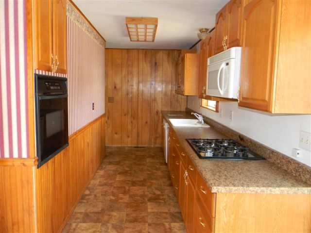 425 E 8th Ave - Photo 4