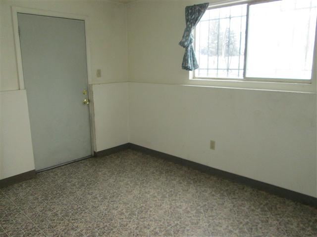 12805 E 31st Ave - Photo 14