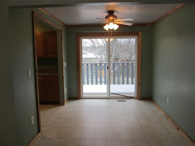 12805 E 31st Ave - Photo 7
