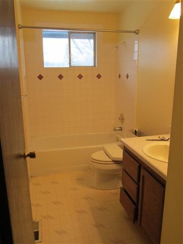 12805 E 31st Ave - Photo 8
