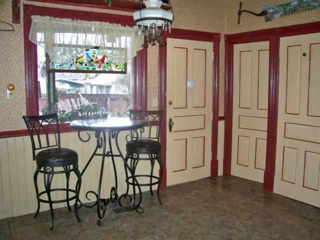 1017 E Mission Ave - Photo 12
