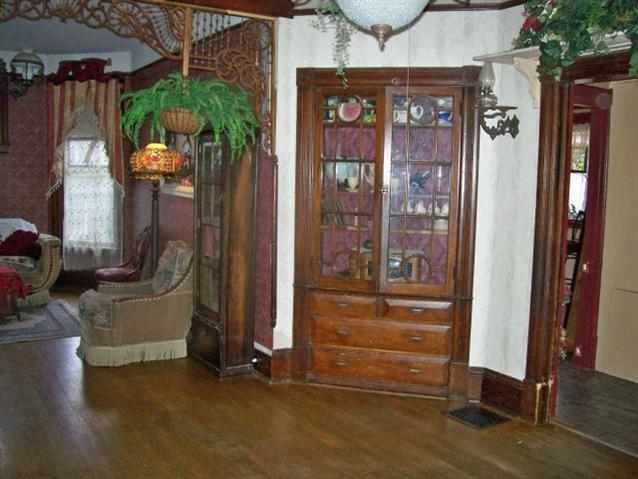 1017 E Mission Ave - Photo 5