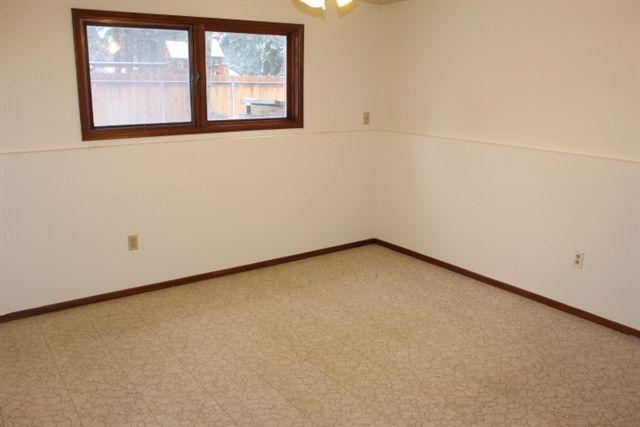 1205 E Winchester Ave - Photo 11