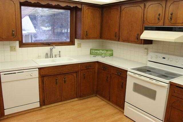1205 E Winchester Ave - Photo 4