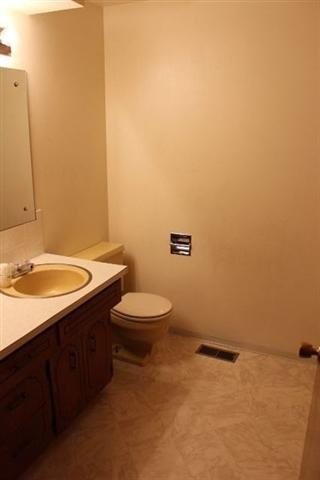 1205 E Winchester Ave - Photo 6