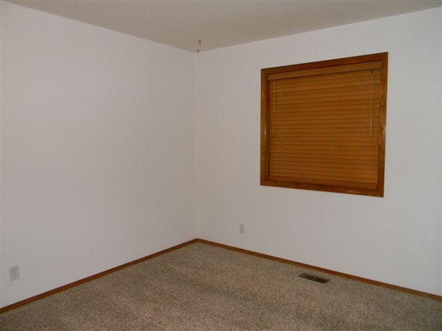 8016 E Woodview Dr - Photo 10