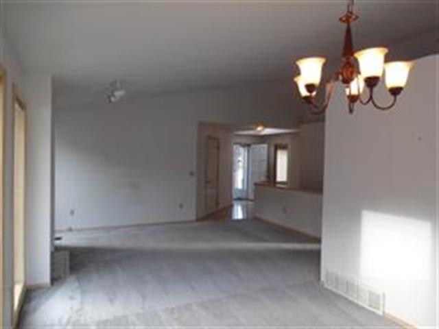 5703 S Lacey - Photo 3