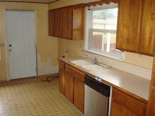 202 W Franklin Ct - Photo 3