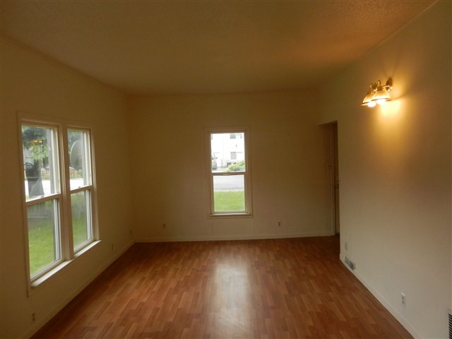 246 N Elm St - Photo 9