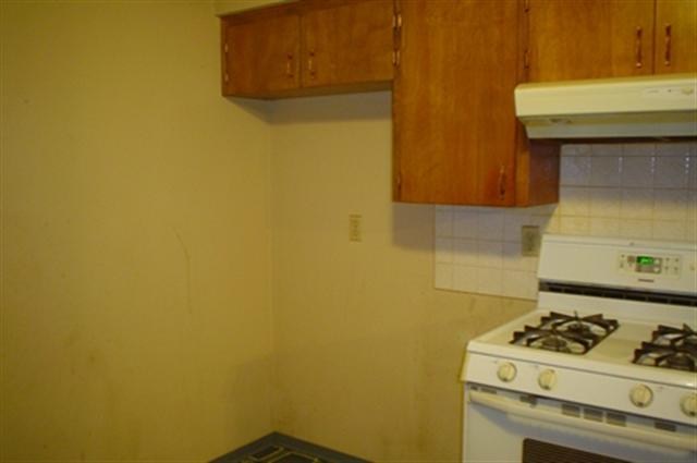 1106 E Crawford Ave - Photo 3