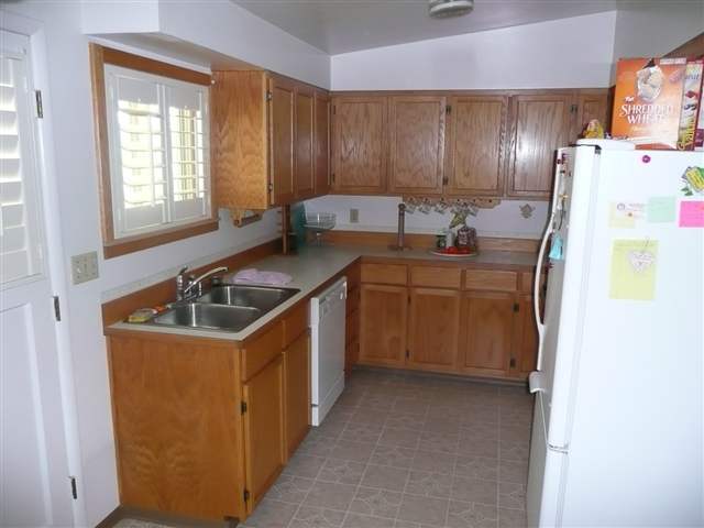 15106 E Mallon Ave - Photo 3