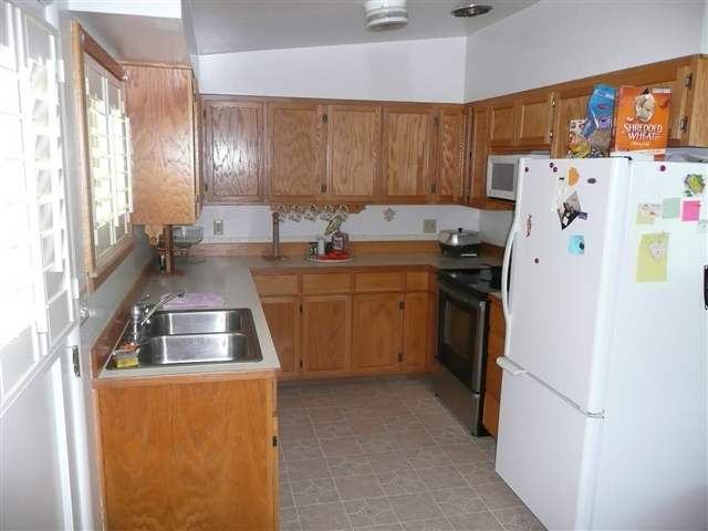 15106 E Mallon Ave - Photo 4