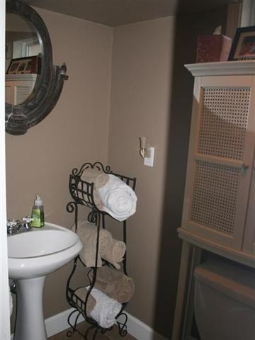 217 W 32nd - Photo 11
