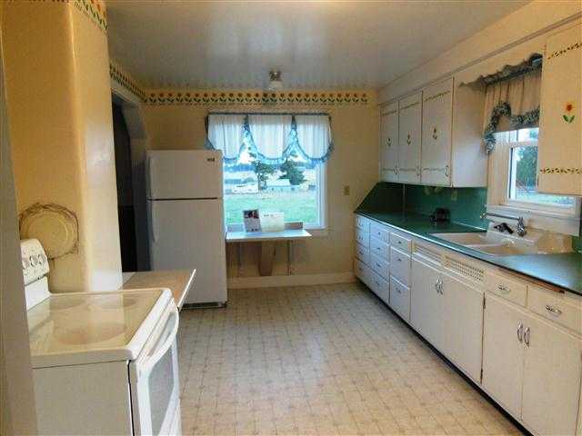 4454 Hwy 395 - Photo 2