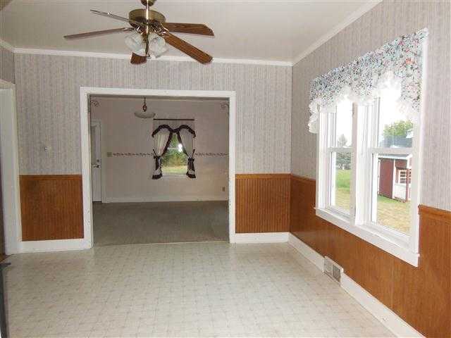 4454 Hwy 395 - Photo 4
