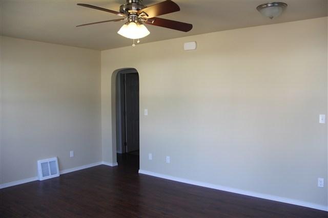 2214 E Heroy - Photo 2
