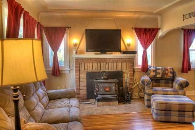 628 E Glass Ave - Photo 3