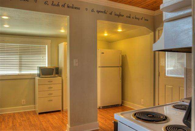 628 E Glass Ave - Photo 8