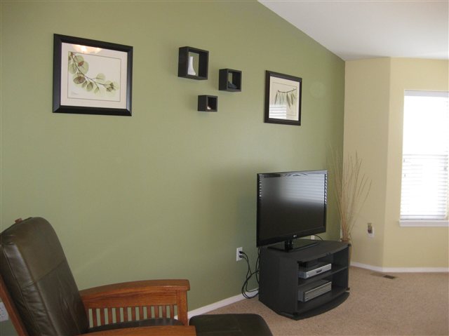1718 W Rain Ln - Photo 4