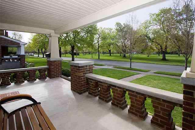416 W Park Pl - Photo 2
