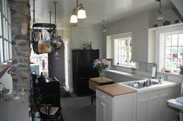102 W 5th - Photo 12