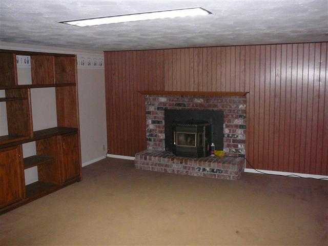2211 E 49th Ave - Photo 11