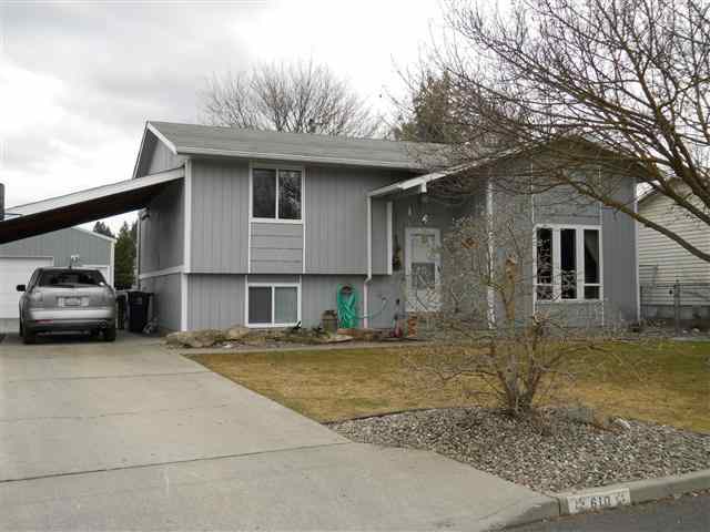 610 E Sierra Ave