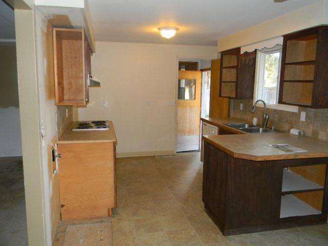 909 E Brentwood Dr - Photo 3