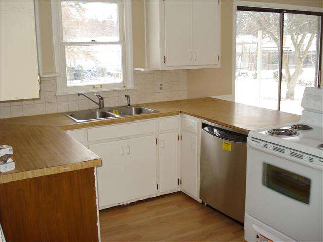 10501 E 16TH Ave - Photo 4