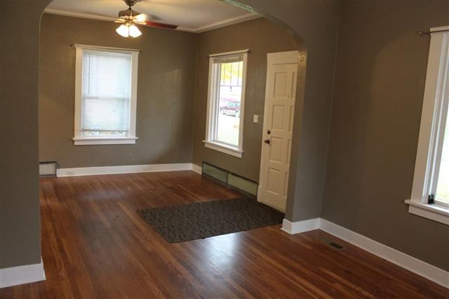 932 E 36th Ave - Photo 3