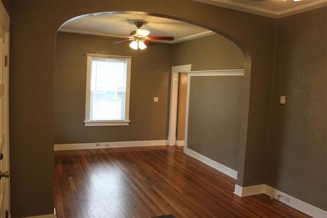 932 E 36th Ave - Photo 4