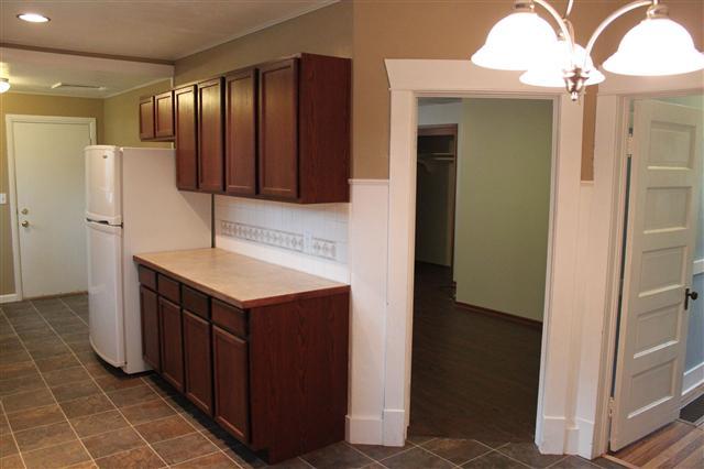932 E 36th Ave - Photo 8