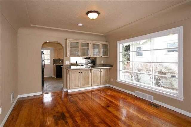1507 E 11th Ave - Photo 3