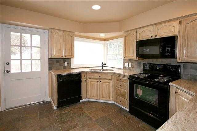 1507 E 11th Ave - Photo 6