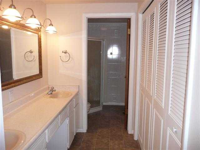 1008 S Oberlin Rd - Photo 9