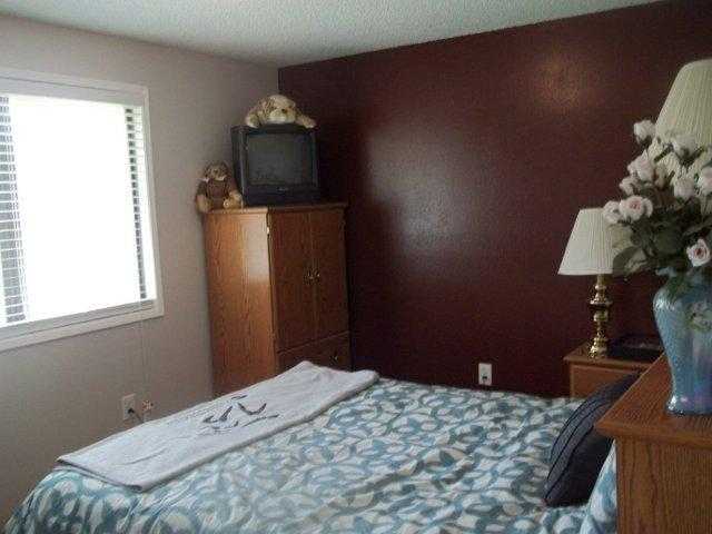 6521 N Catherine St - Photo 12