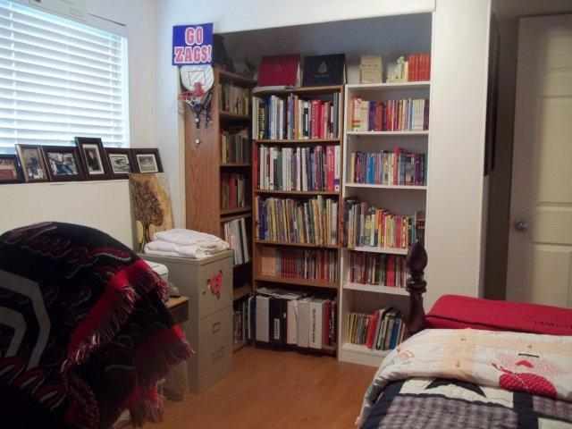 6521 N Catherine St - Photo 13