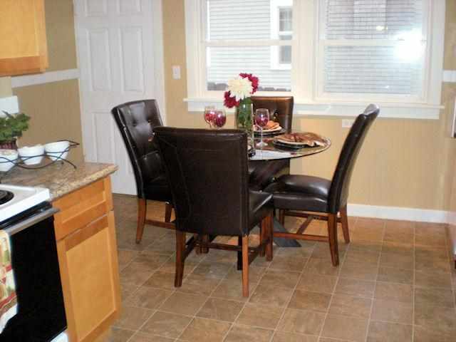 2618 W Courtland Ave - Photo 4