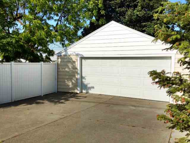 2604 W Heroy - Photo 9