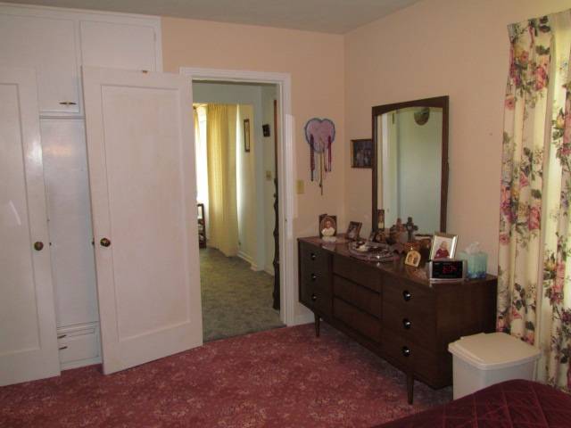 211 E 6th St - Photo 7
